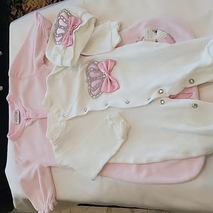 Newborn girl's baby collection
